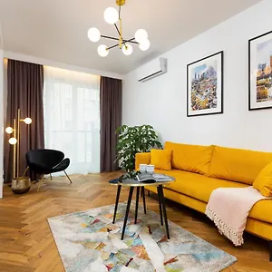 https://sienna-65-premium-apartments-warsaw-by-renters.warsawhotelspoland.com